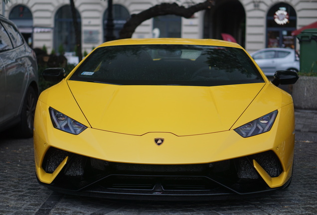 Lamborghini Huracán LP640-4 Performante