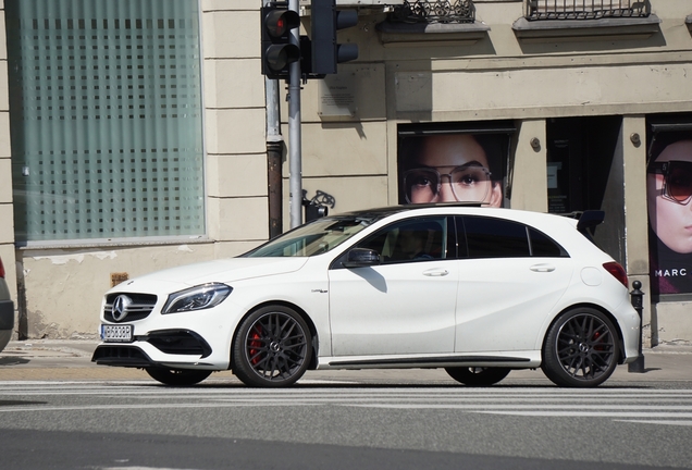 Mercedes-AMG A 45 W176 2015