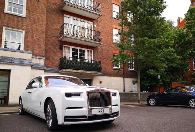 Rolls-Royce Phantom VIII EWB