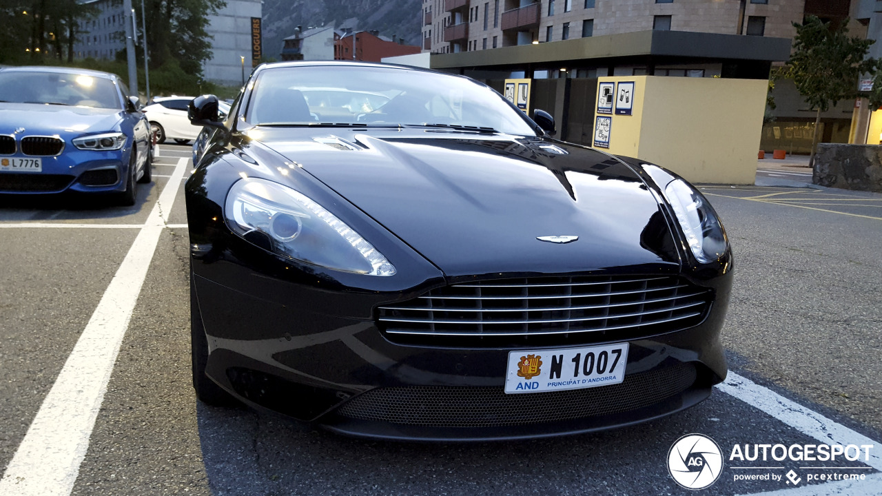 Aston Martin Virage 2011