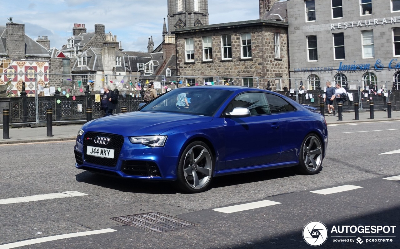 Audi RS5 B8 2012