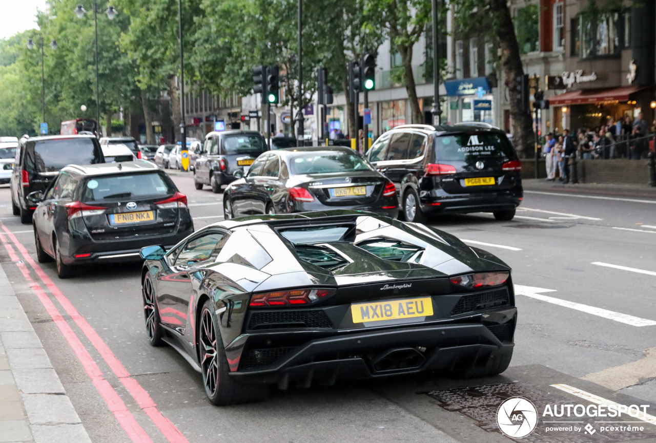 Lamborghini Aventador S LP740-4 Roadster