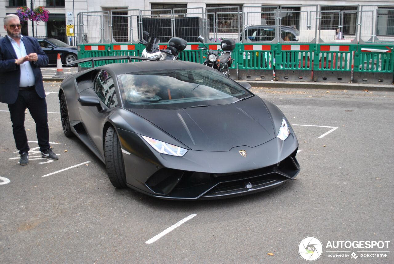 Lamborghini Huracán LP640-4 Performante