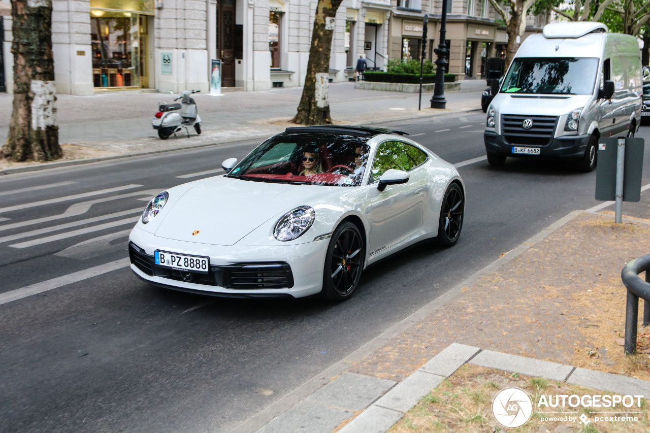 Porsche 992 Carrera S