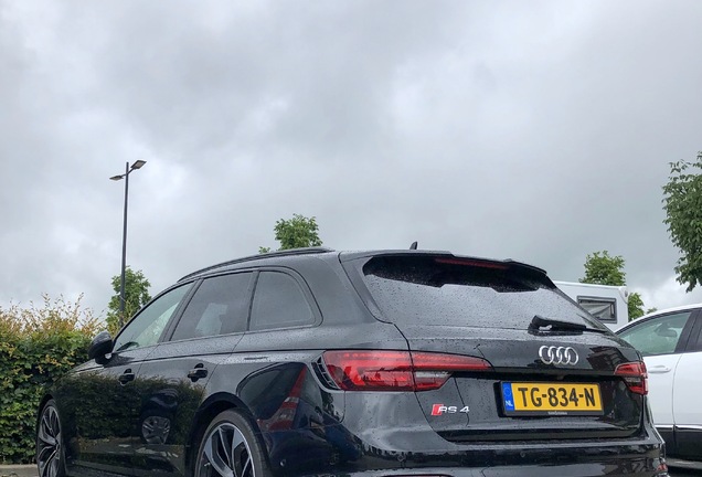 Audi RS4 Avant B9