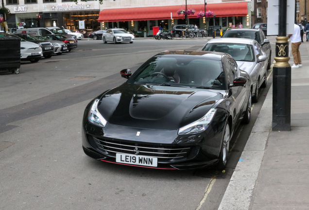 Ferrari GTC4Lusso