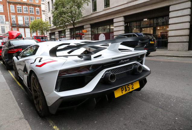 Lamborghini Aventador LP770-4 SVJ