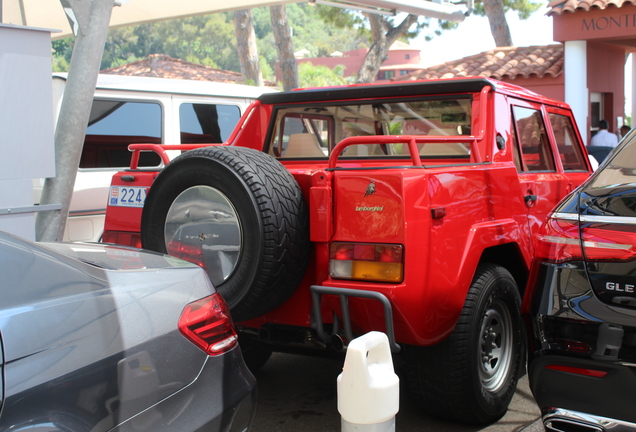 Lamborghini LM002