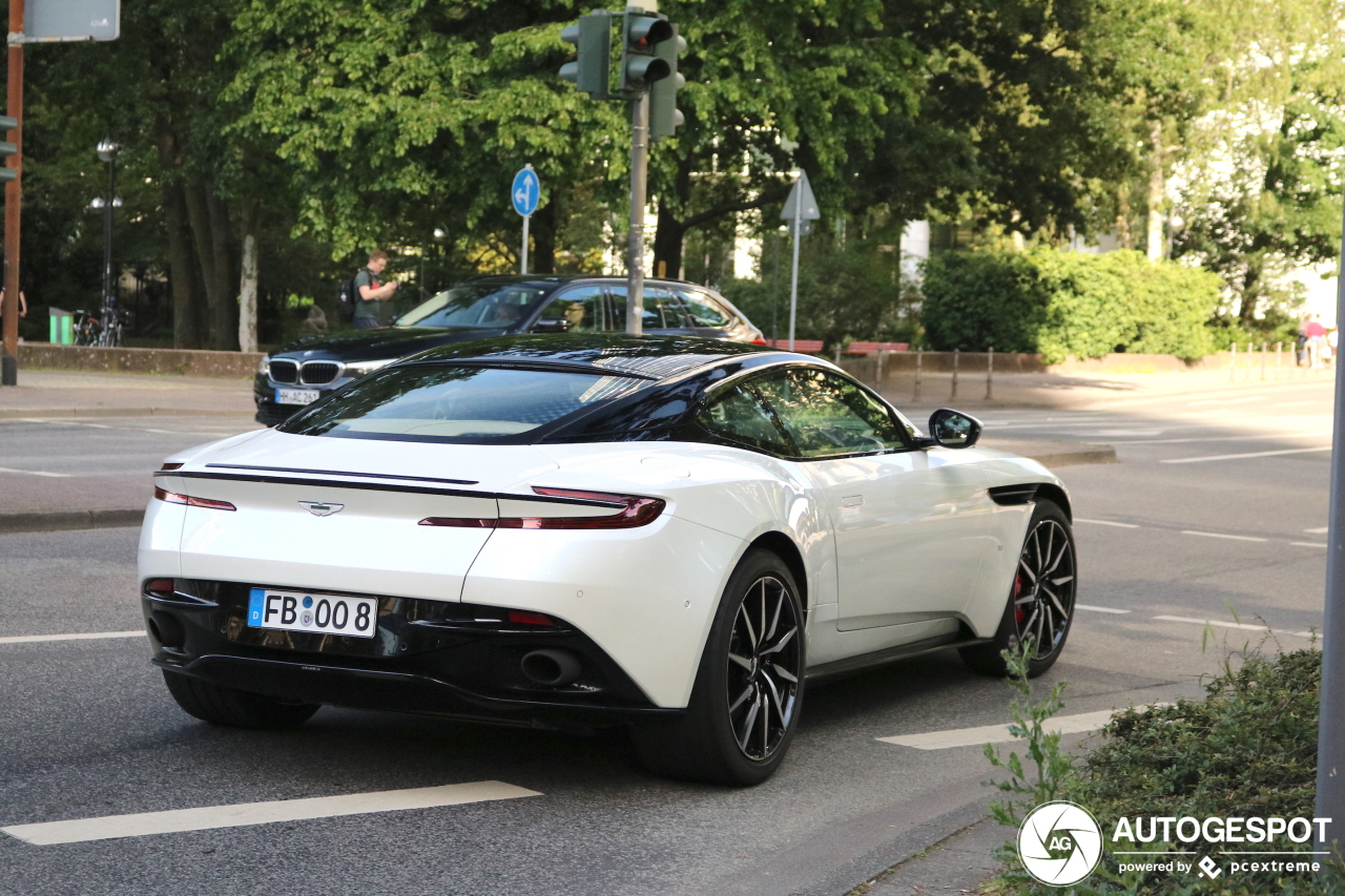 Aston Martin DB11