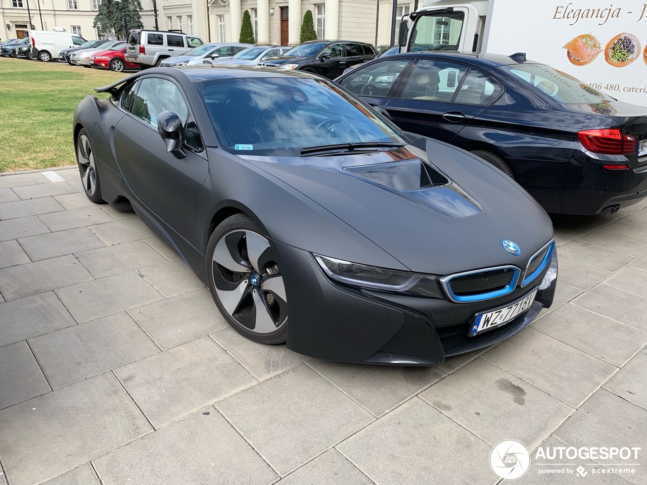 BMW i8