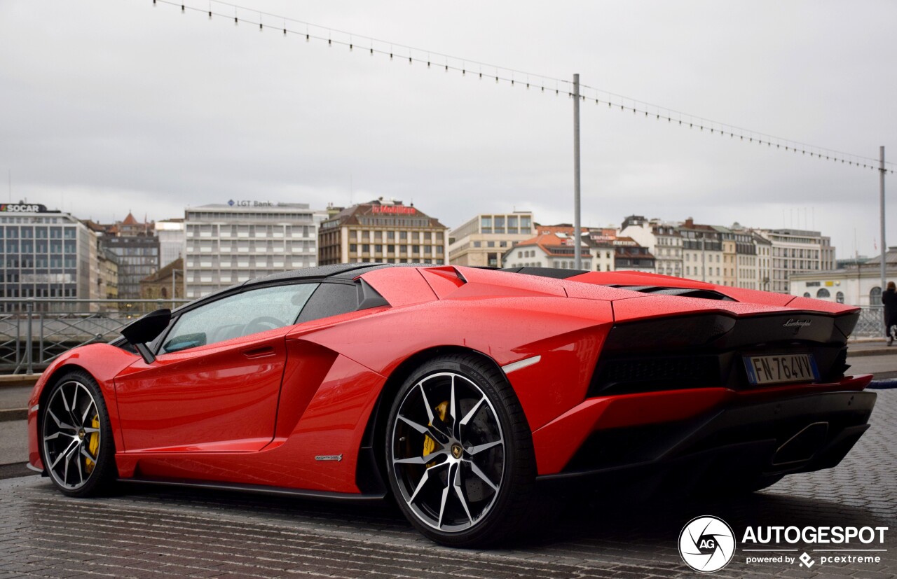 Lamborghini Aventador S LP740-4 Roadster