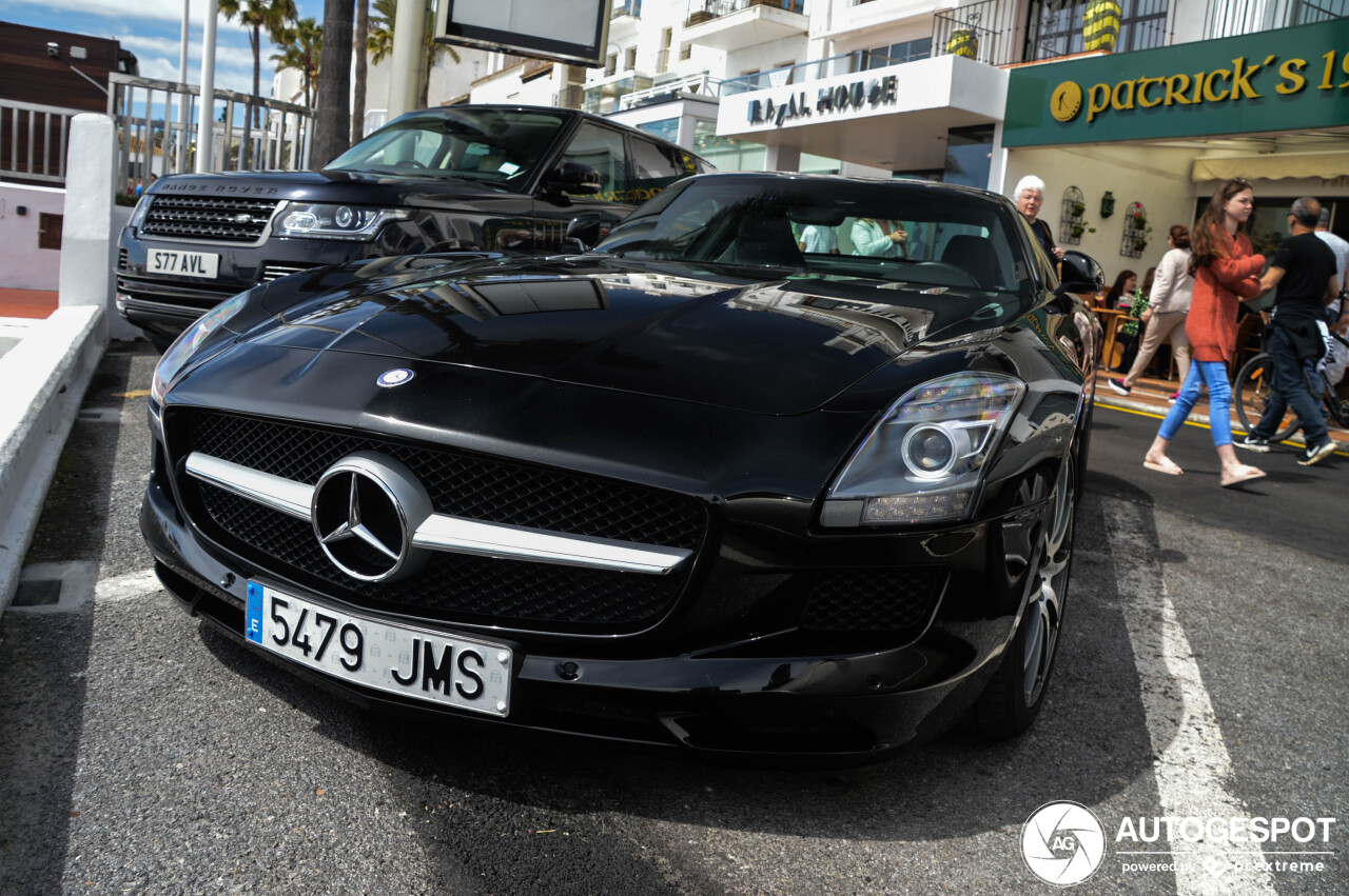 Mercedes-Benz SLS AMG