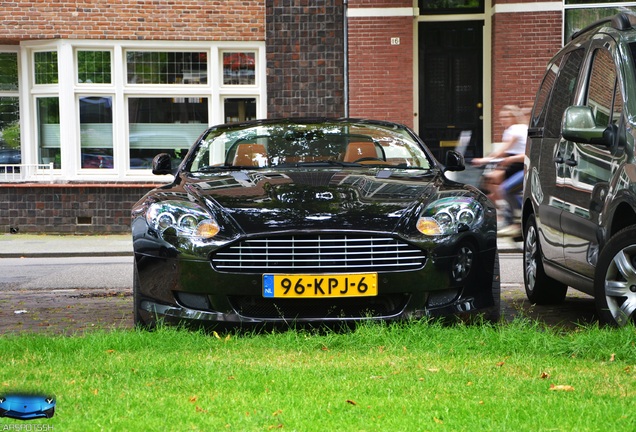 Aston Martin DB9 Volante