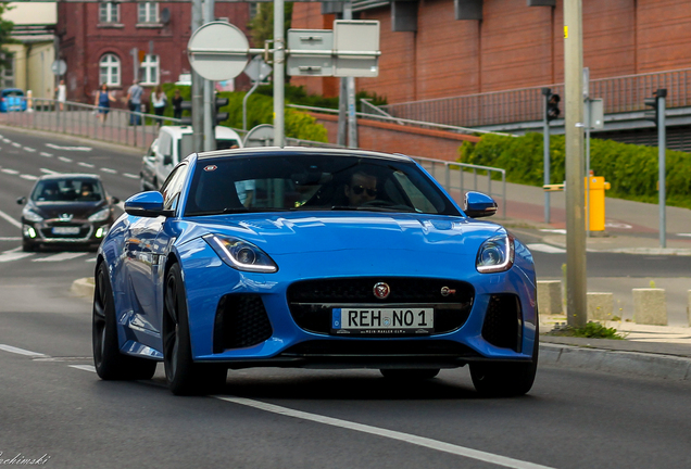 Jaguar F-TYPE SVR Coupé