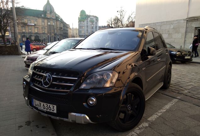 Mercedes-Benz ML 63 AMG 10th Anniversary