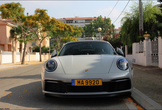 Porsche 992 Carrera 4S