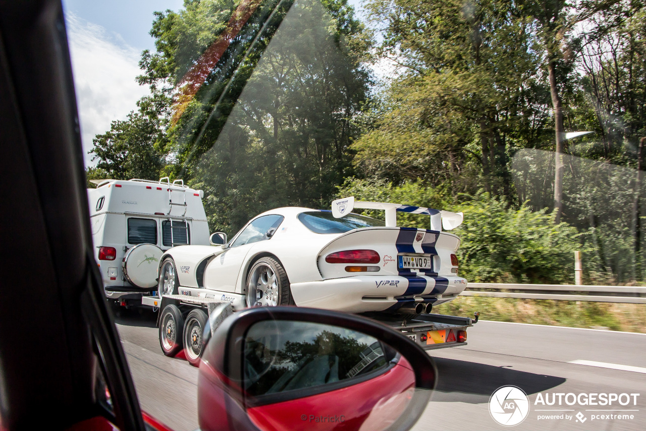 Dodge Viper GTS R