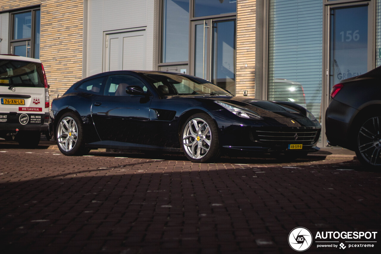 Ferrari GTC4Lusso T