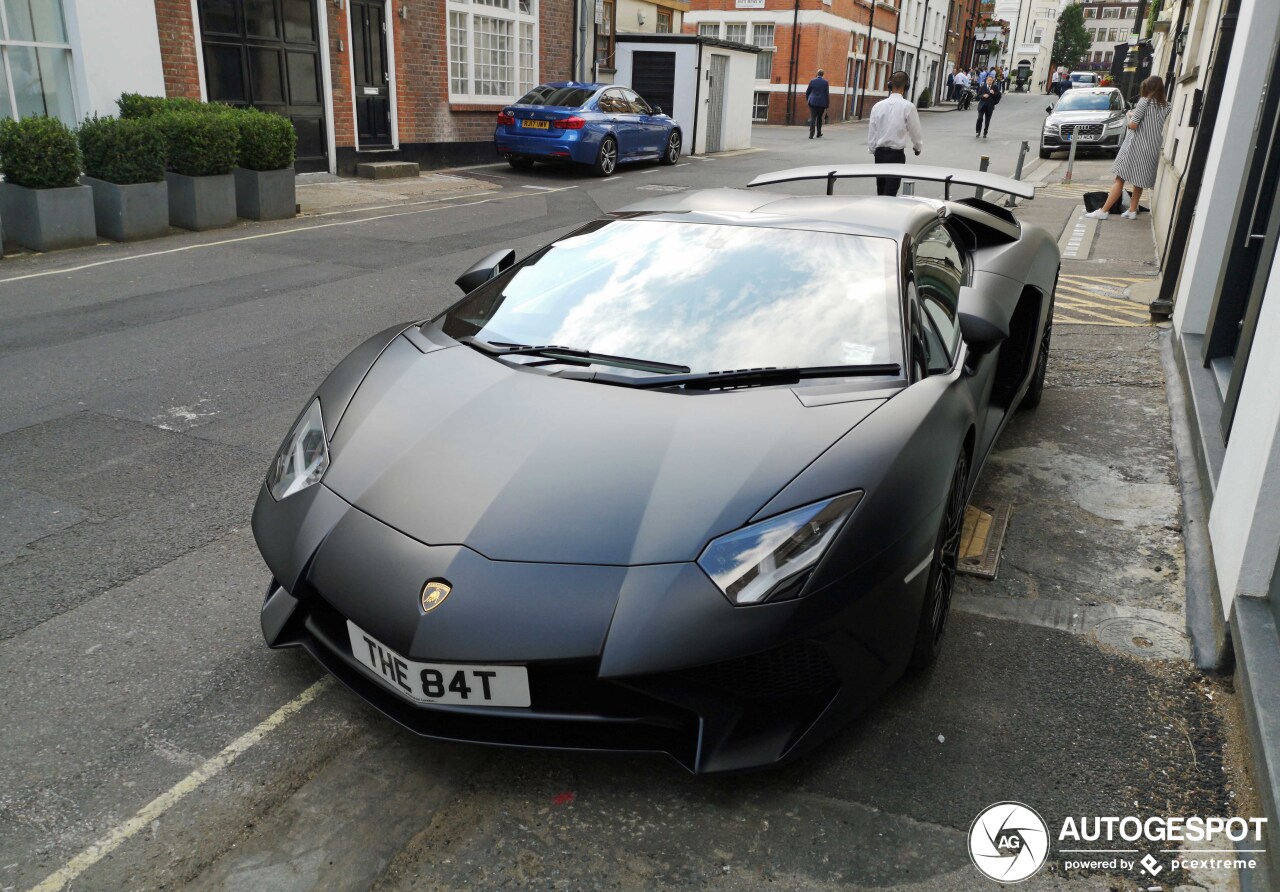 Lamborghini Aventador LP750-4 SuperVeloce Roadster