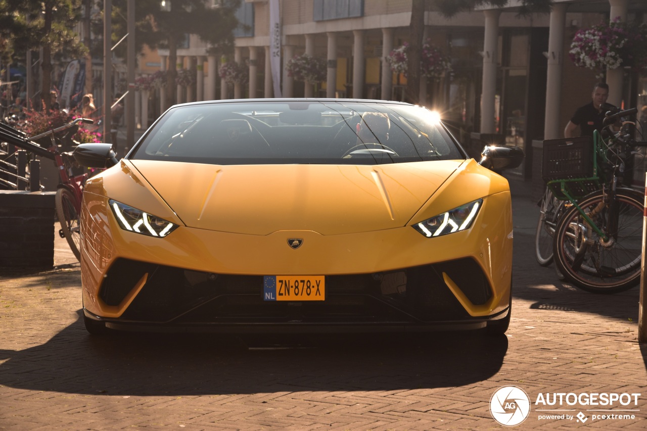 Lamborghini Huracán LP640-4 Performante Spyder