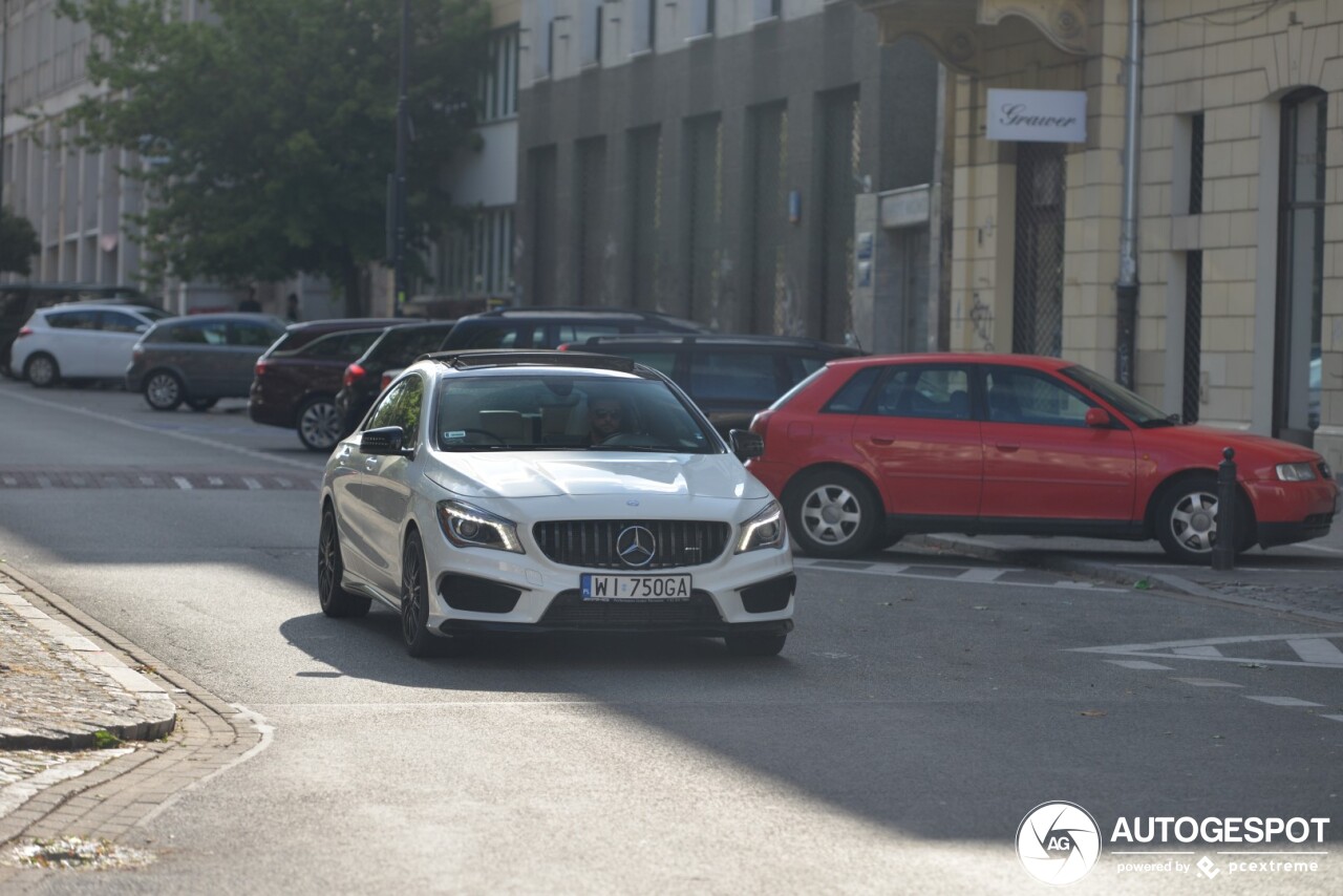 Mercedes-Benz CLA 45 AMG C117