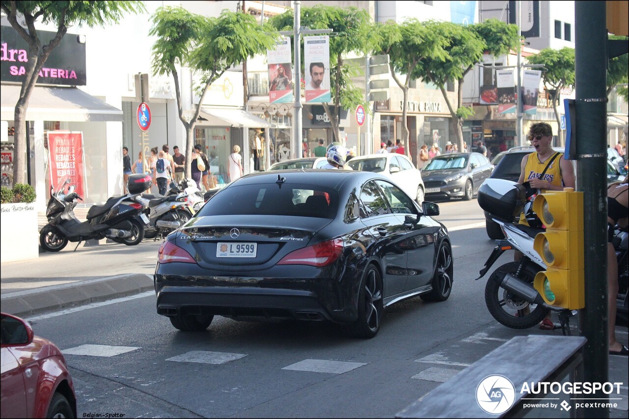 Mercedes-Benz CLA 45 AMG C117