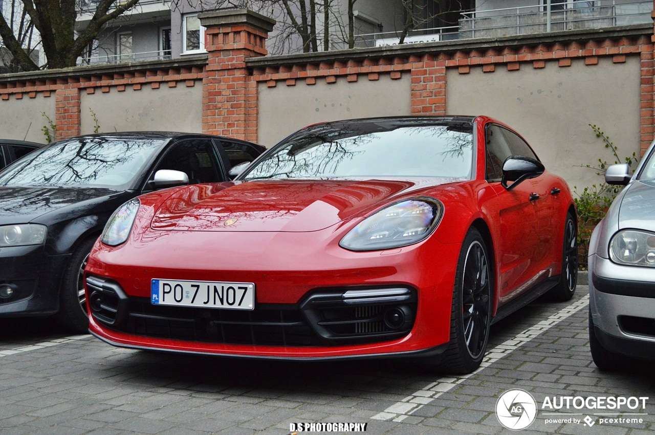 Porsche 971 Panamera GTS Sport Turismo