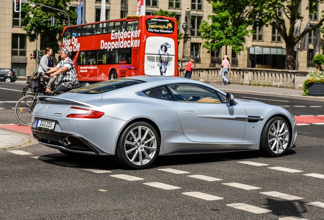 Aston Martin Vanquish 2013