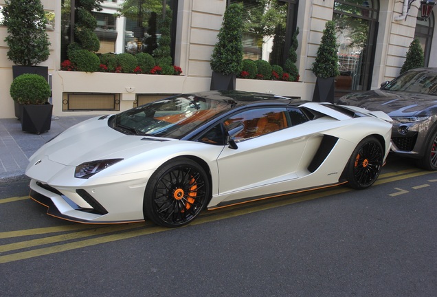 Lamborghini Aventador S LP740-4 Roadster