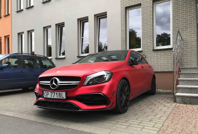 Mercedes-AMG A 45 W176 2015