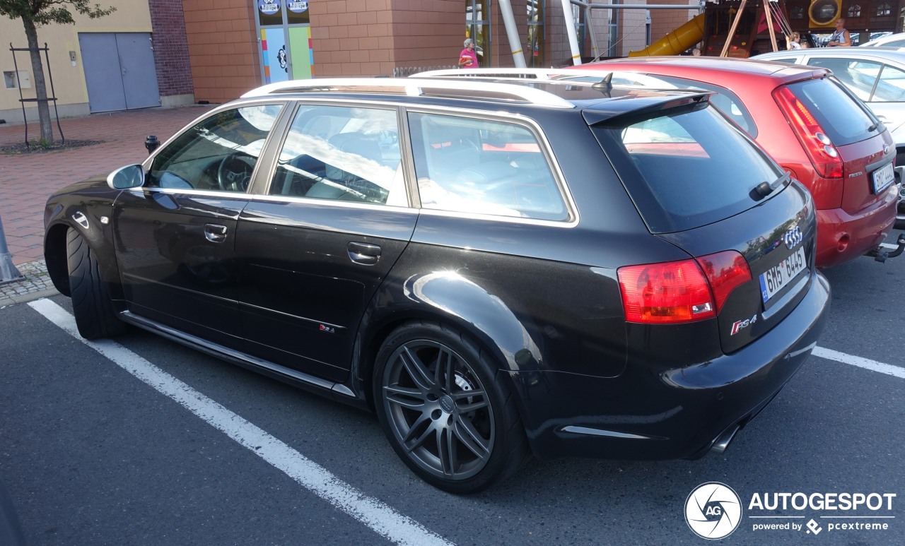 Audi RS4 Avant B7