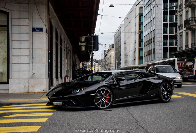 Lamborghini Aventador S LP740-4