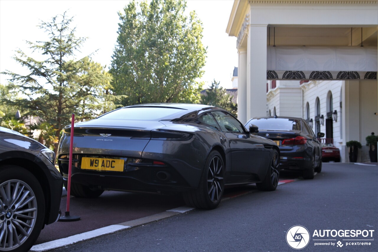 Aston Martin DB11 V8