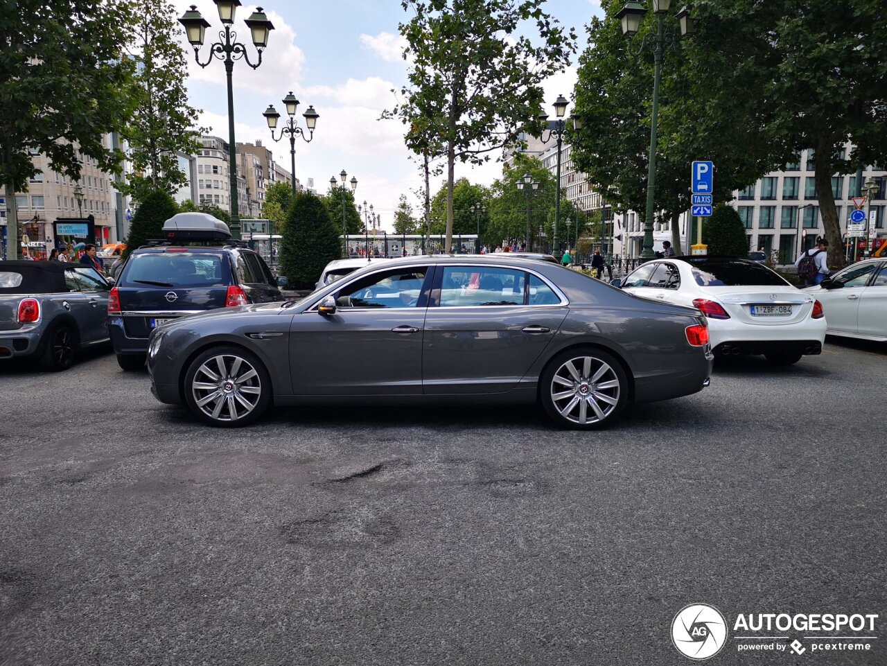 Bentley Flying Spur V8