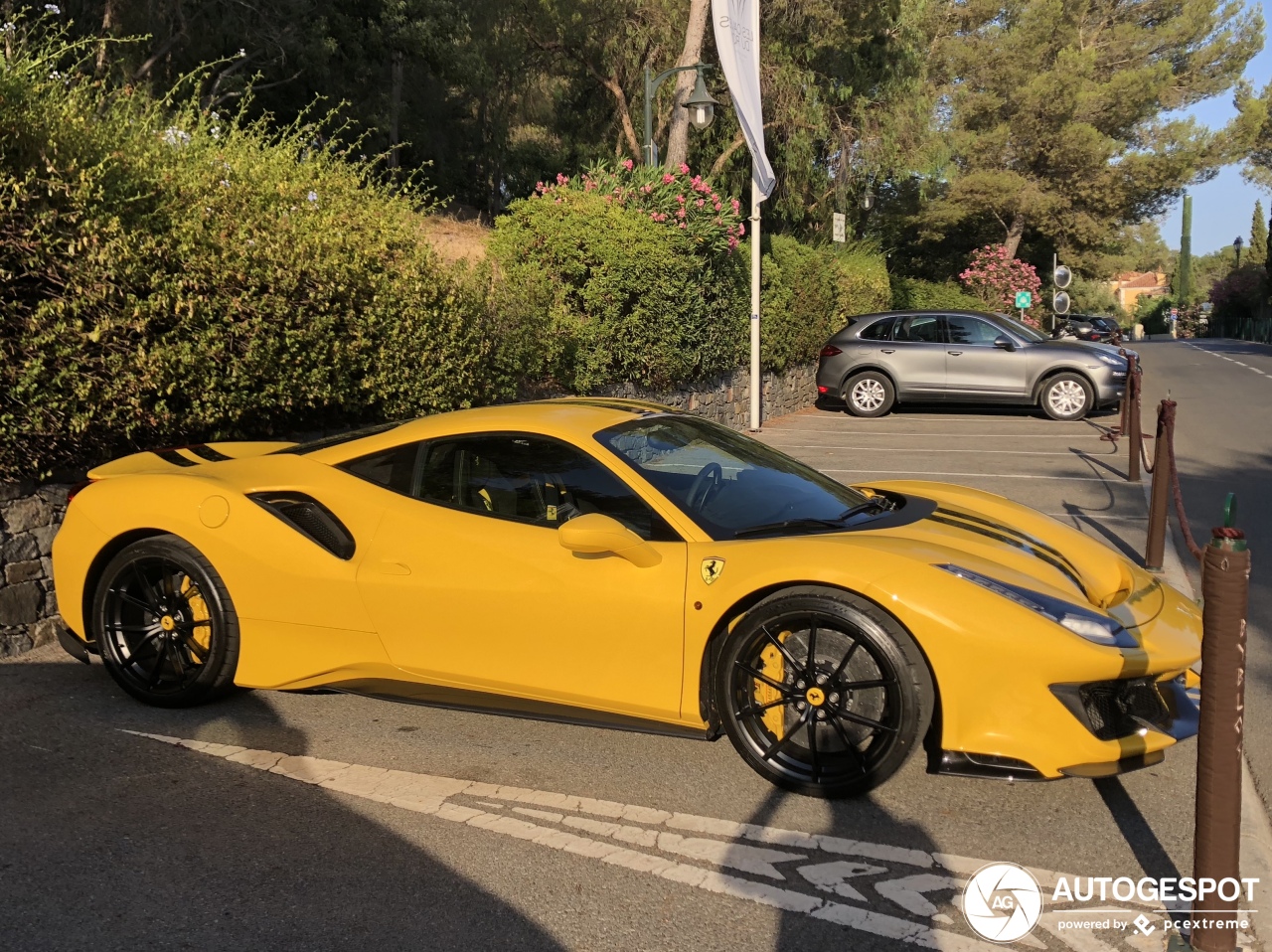 Ferrari 488 Pista