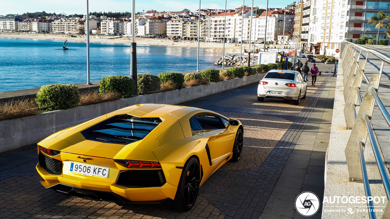 Lamborghini Aventador LP700-4