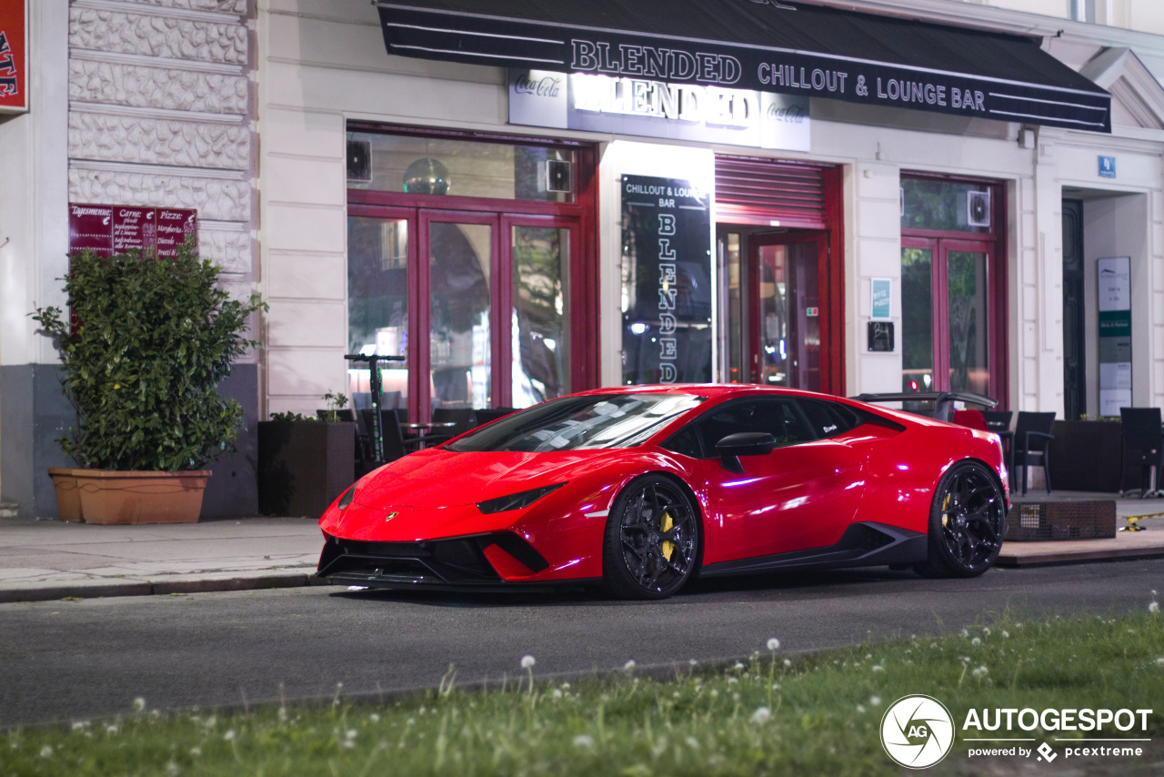 Lamborghini Huracán LP640-4 Performante