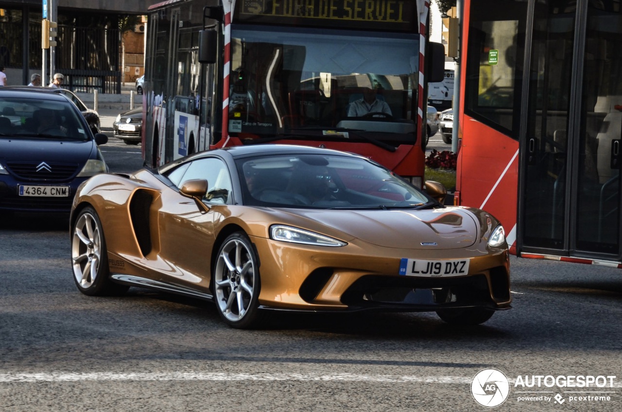 McLaren GT