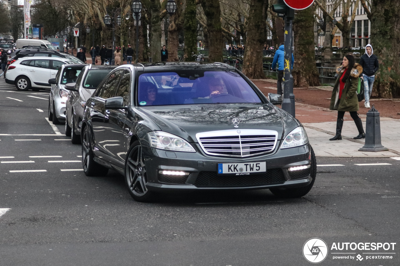 Mercedes-Benz S 65 AMG V221 2010