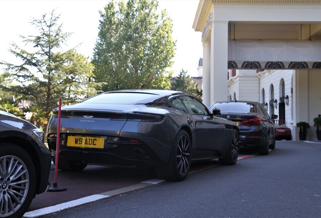 Aston Martin DB11 V8