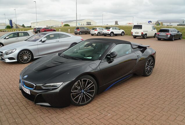 BMW i8 Roadster