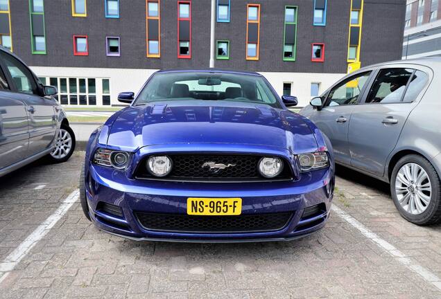 Ford Mustang GT Convertible 2013