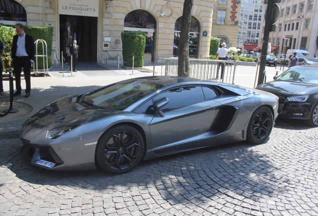 Lamborghini Aventador LP700-4