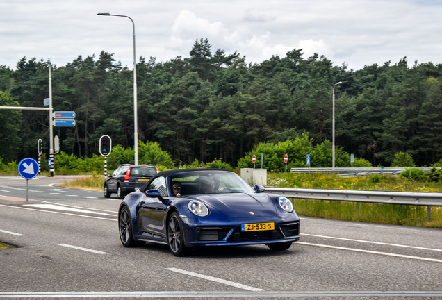 Porsche 992 Carrera 4S Cabriolet