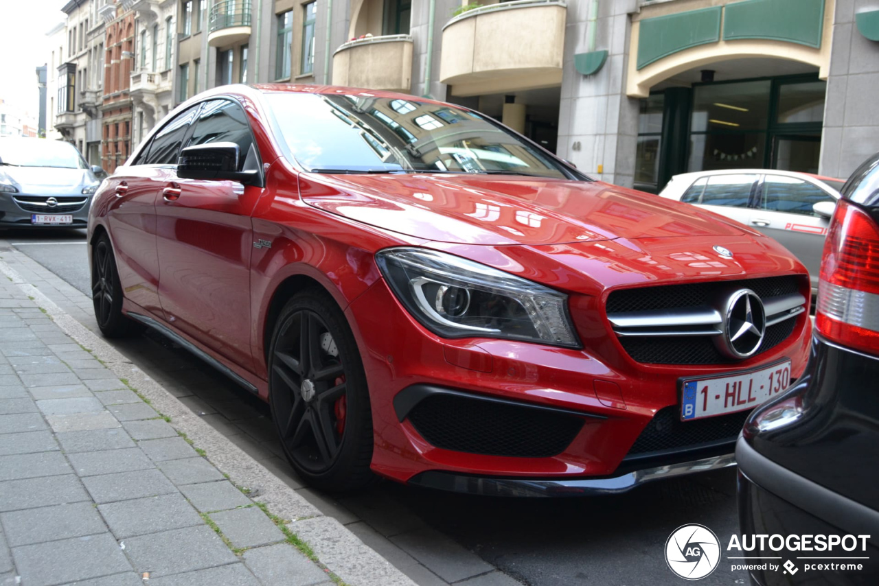 Mercedes-Benz CLA 45 AMG C117