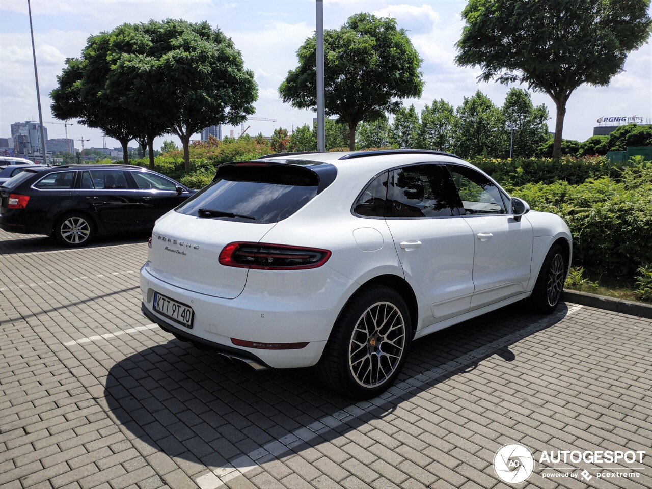 Porsche 95B Macan Turbo