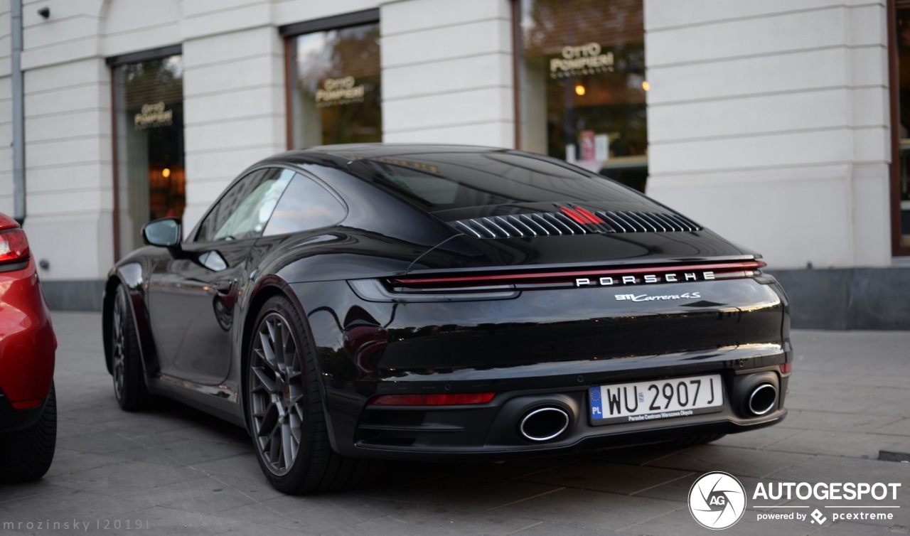 Porsche 992 Carrera 4S