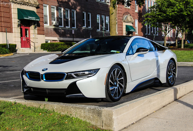 BMW i8