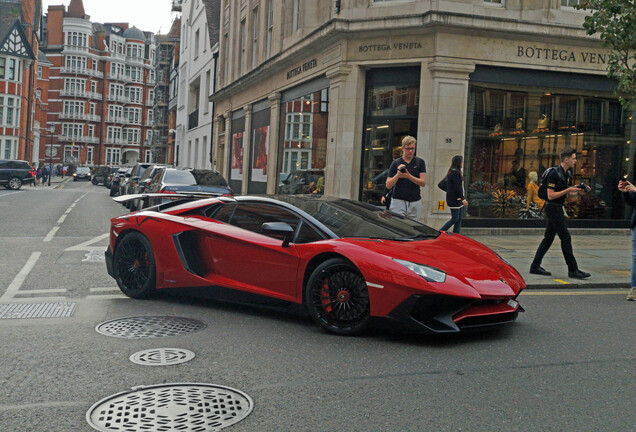 Lamborghini Aventador LP750-4 SuperVeloce Roadster