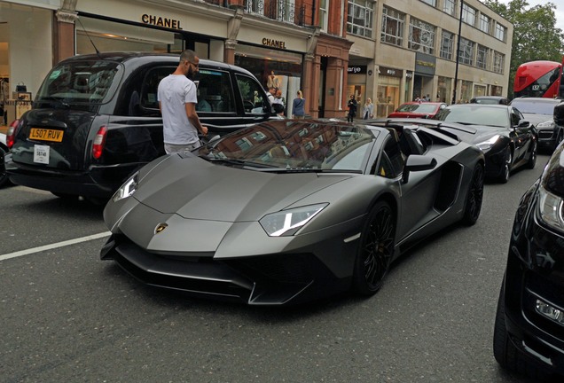 Lamborghini Aventador LP750-4 SuperVeloce Roadster